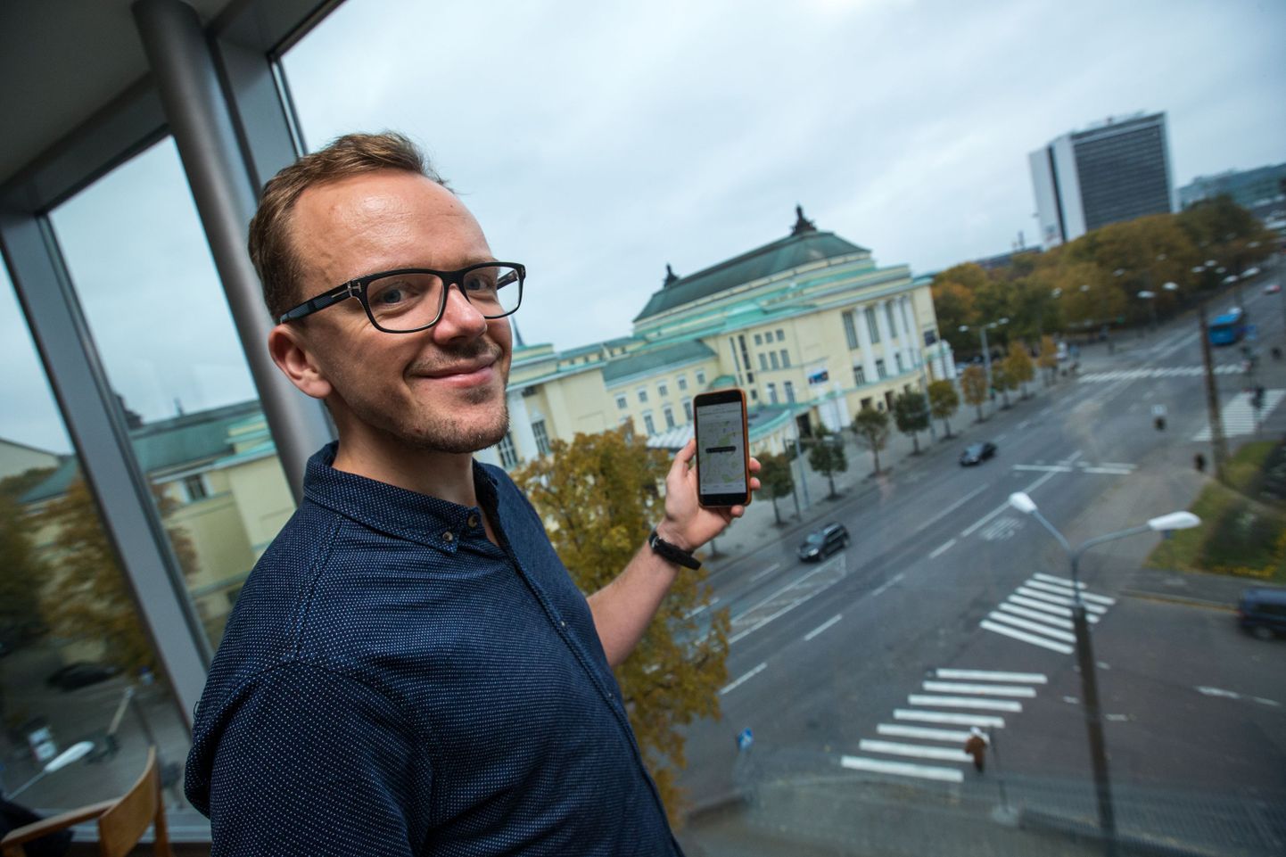 Uber Eesti juht Enn Metsar usub, et ettevõte peab pakkuma inimestele midagi enamat, sest kui võistelda ainult palgas, ollakse juba ette kaotanud.