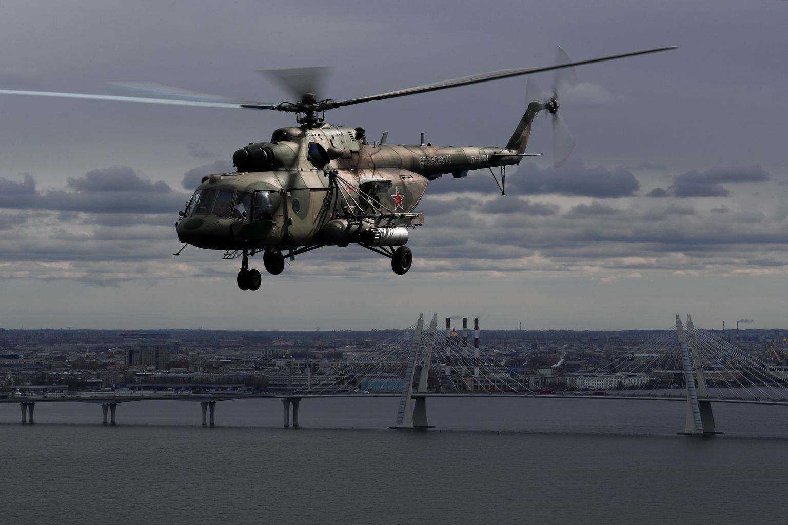 Вертолет Ми-8. Фото иллюстративное.