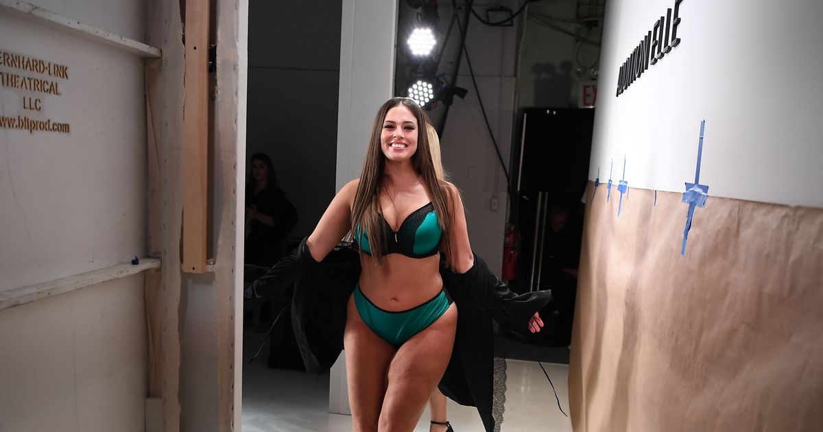 Lielo Izmeru Modele Eslija Greiema Publisko Intimu Foto Kura Redzamas Vinas Tauku Krokas Un Strijas Pikanti Sejas Lv