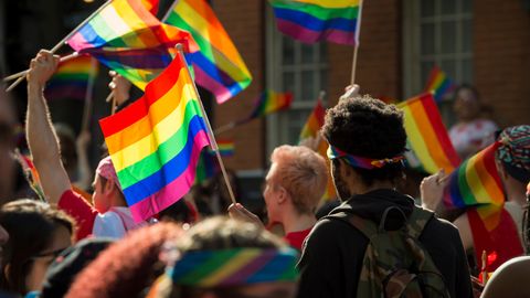 Члены городских собраний Южной Эстонии не одобряют проведение гей-парада в рамках «Тарту 2024»