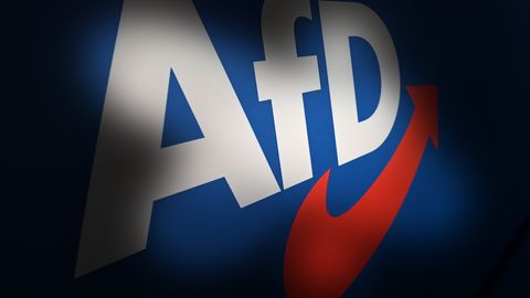 AfD nespēj rast vienotu attieksmi pret karaklausību