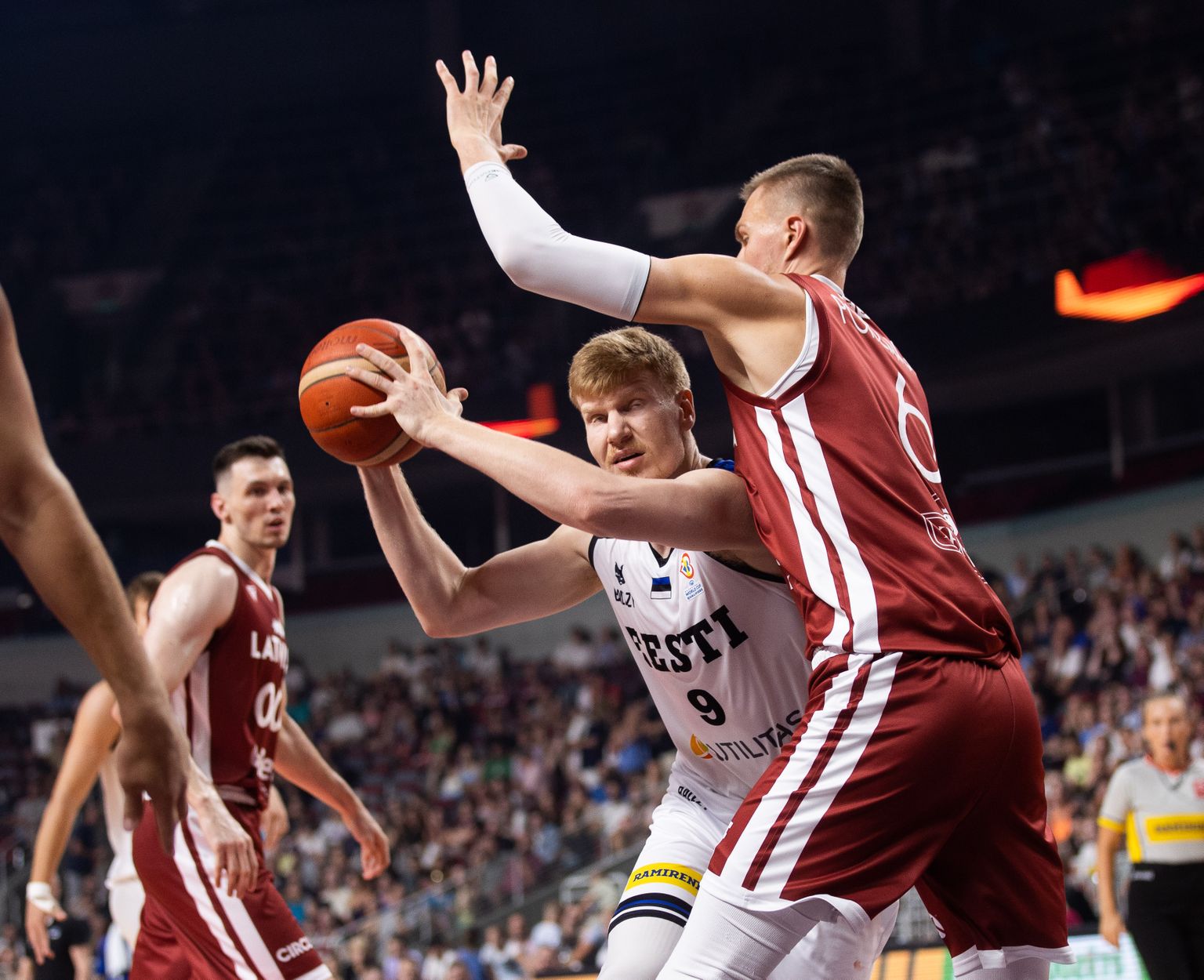 Matthias Tass (palliga) sai reedel madistada NBA supertähe Kristaps Porzingisega. Sarnaseid, hindamatuid kogemusi saab ta suve jooksul teisigi.