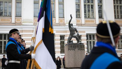 IMBI PAJU ⟩ Kust algab riiklik aristokraatia? Tartu rahu vs. hääletu alistumise vale