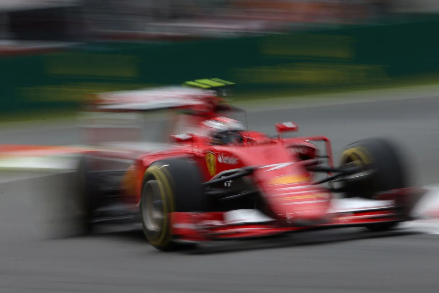 Kimi Räikkönen Monza ringarajal Ferrari roolis.