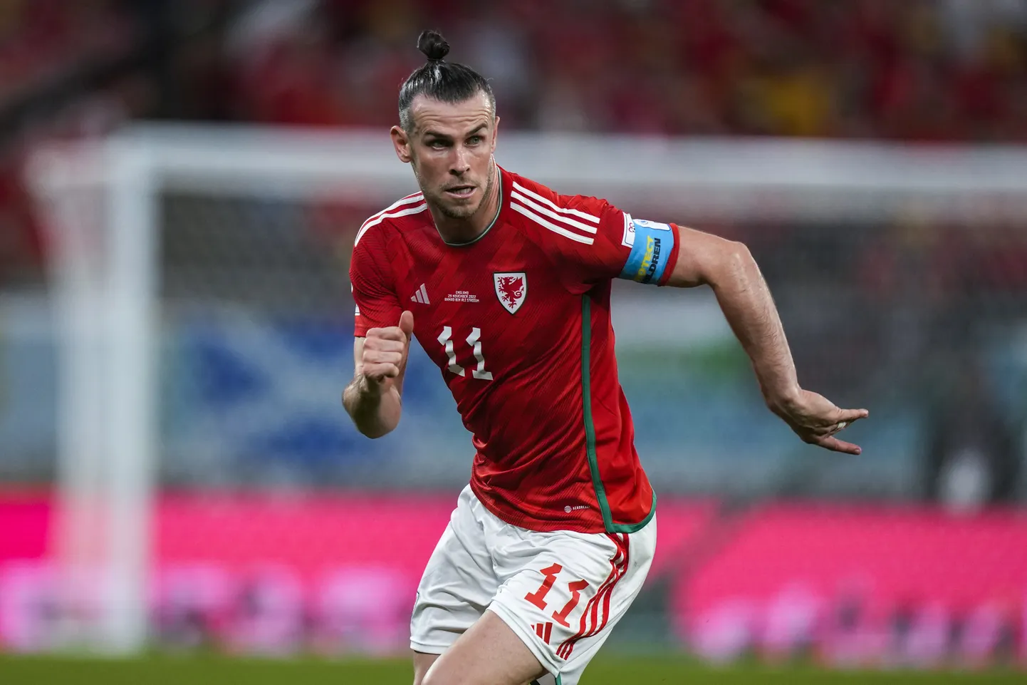Gareth Bale MMil Walesi koondise särgis.