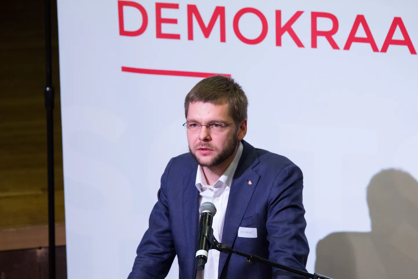 Tervise- ja tööminister Jevgeni Ossinovski usub alkopiirangute kehtestamisse.