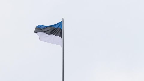 Eesti lipu sünnipäeval lehvib sinimustvalge üle maa