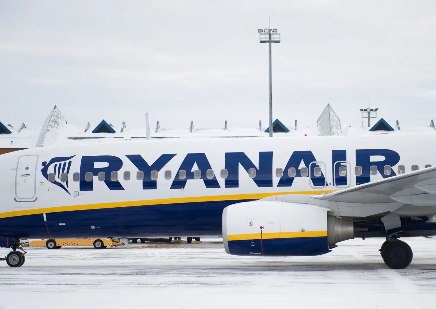 Ryanairi lennuk Tallinna lennujaamas.