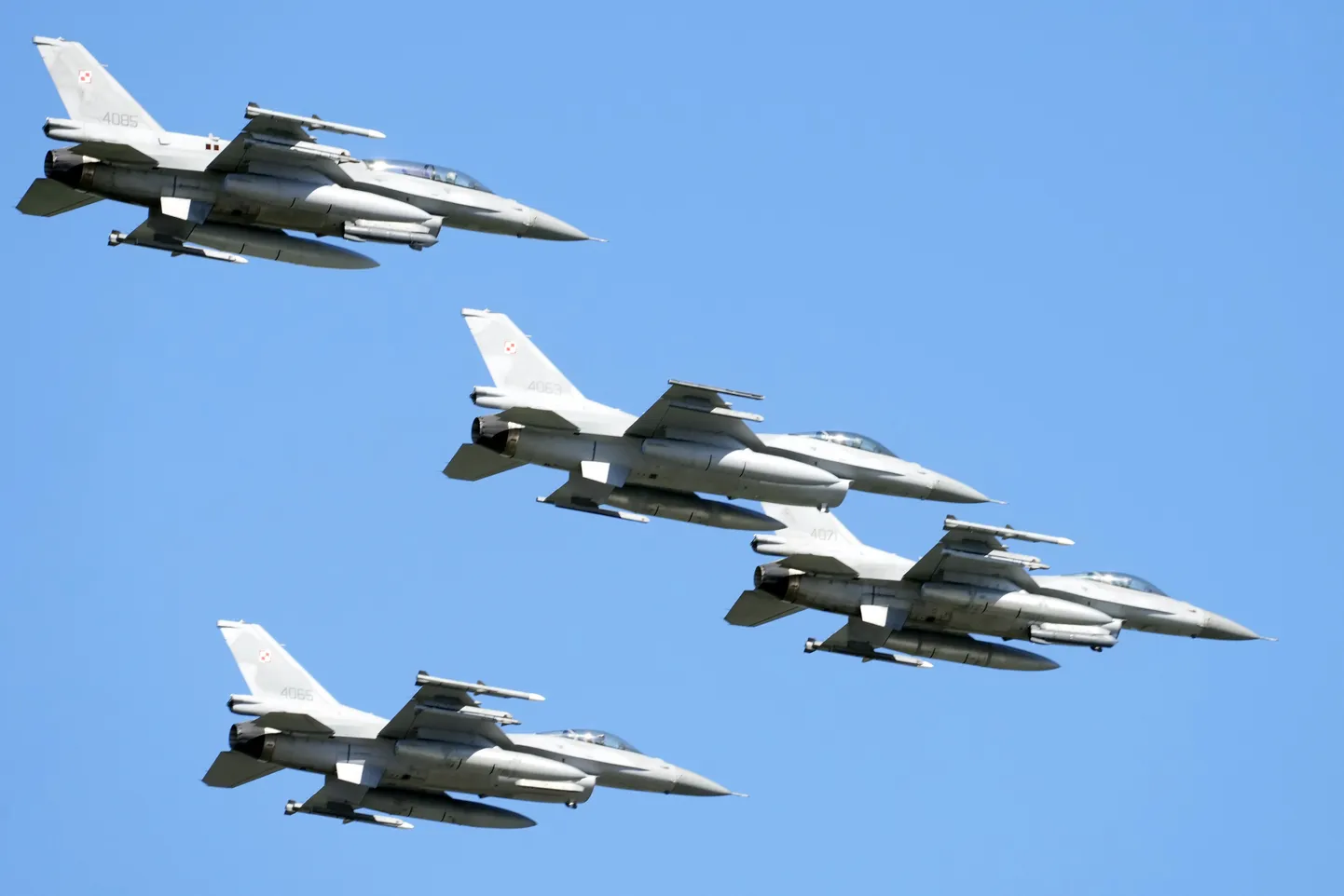 F-16 hävituslennukid. Foto on illustratiivne.