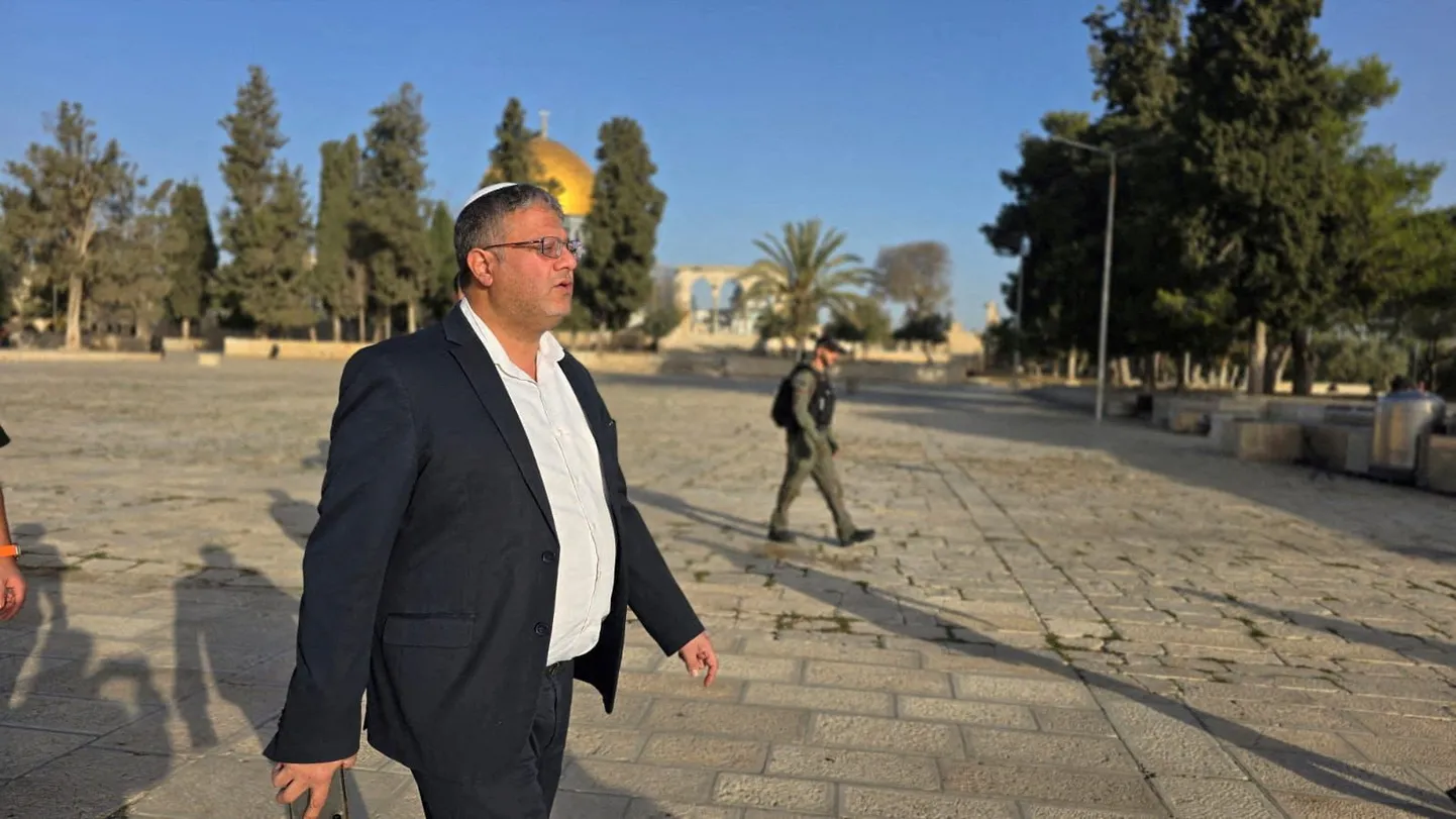 Iisraeli riikliku julgeoleku minister Itamar Ben-Gvir külastas neljapäeval juudipüha hanukkah puhul Al-Aqsa mošeekompleksi, mida juudid nimetavad Templimäeks.