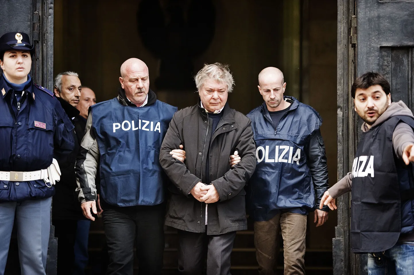 Napoli maffia pressis lotovõitjatelt raha välja