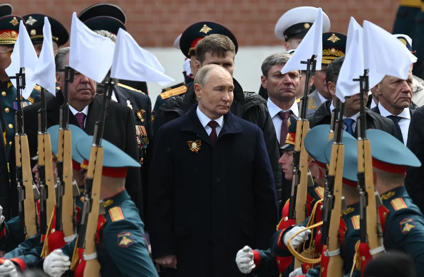 Vladimir Putin võidupühaparaadil Moskvas 9. mail 2024.