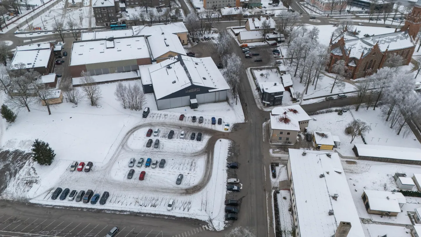 Koos tänavaehitusega uuenevad kaks Kaalu uulitsa äärset parklat.