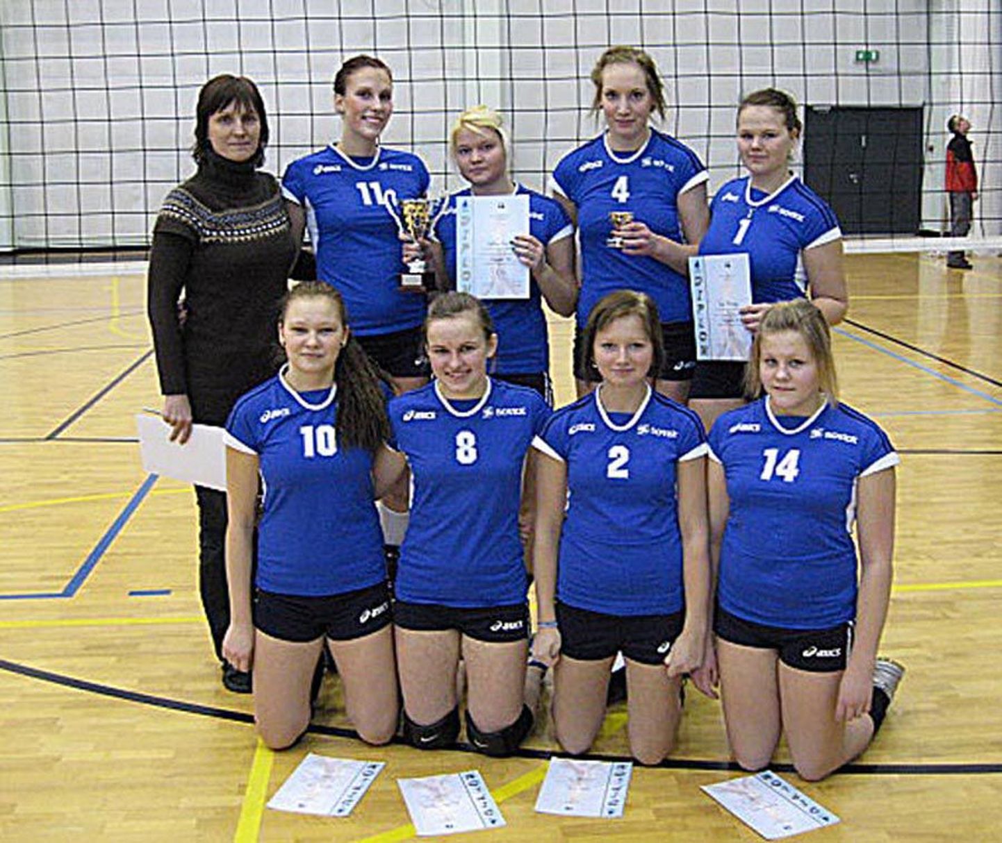 Viljandi spordikooli U-18 vanuseklassi naiskond võitis Eesti võrkpalli liidu karikavõistlustel teise koha.