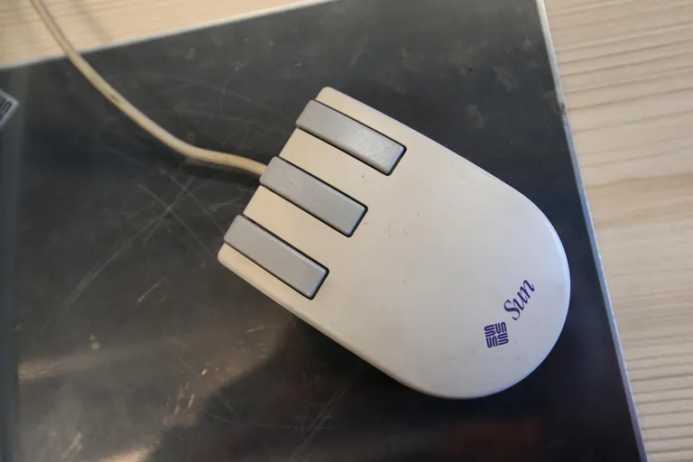 Rahvastikuregistris olevaid elukohaandmeid saab kontrollida ja vajadusel kaasajastada veebiaadressil rahvastikuregister.ee.