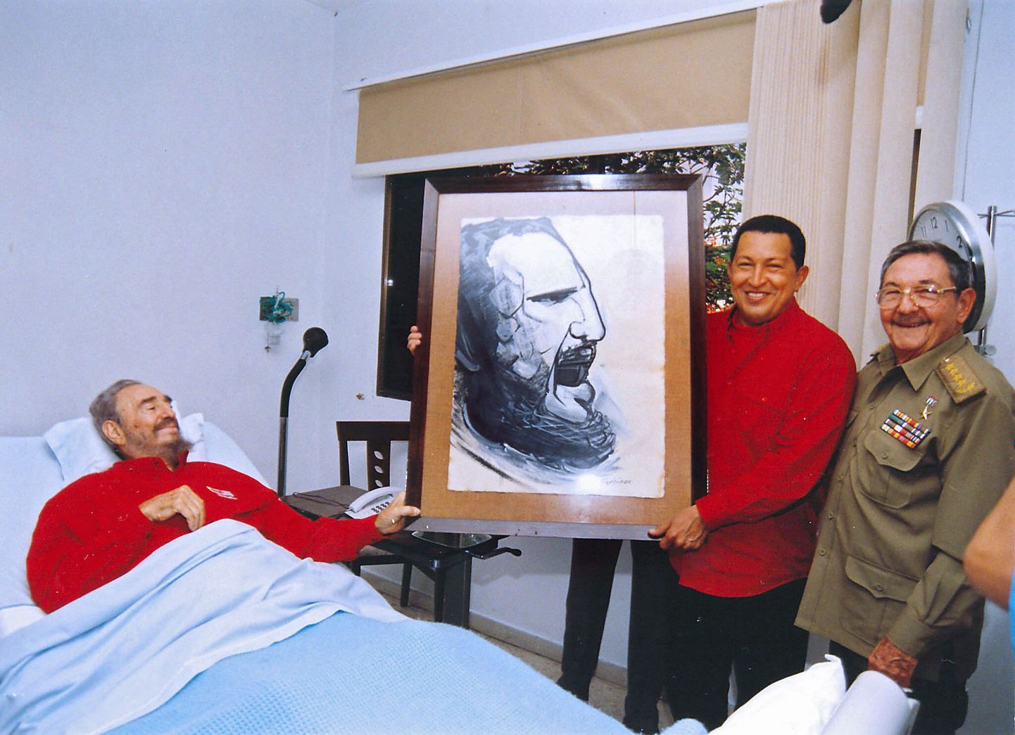 Fidel Castro (vasakul), Hugo Chávez (keskel) ja Raúl Castro 2006. aastal.