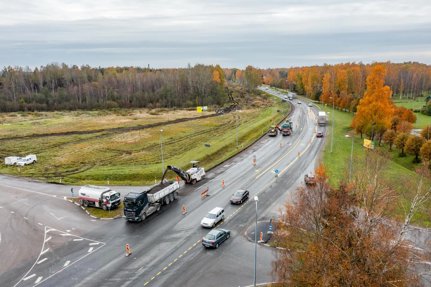 Oktoobri lõpus tehti algust Pärnu-Sauga neljarealise teelõigu ehitusega.