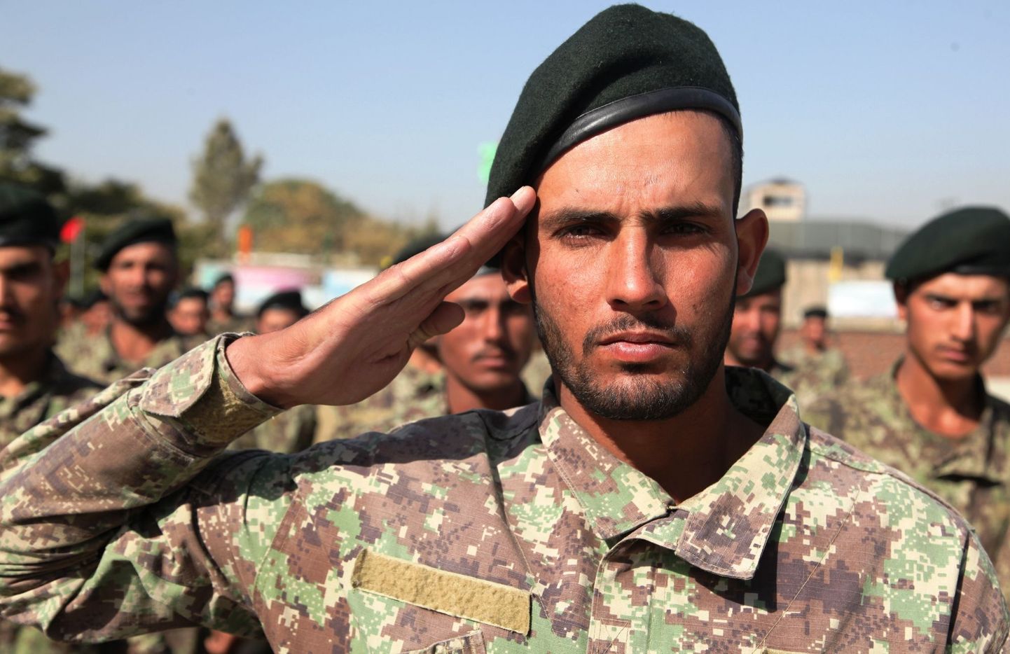 Afganistani riikliku armee sõdur.
