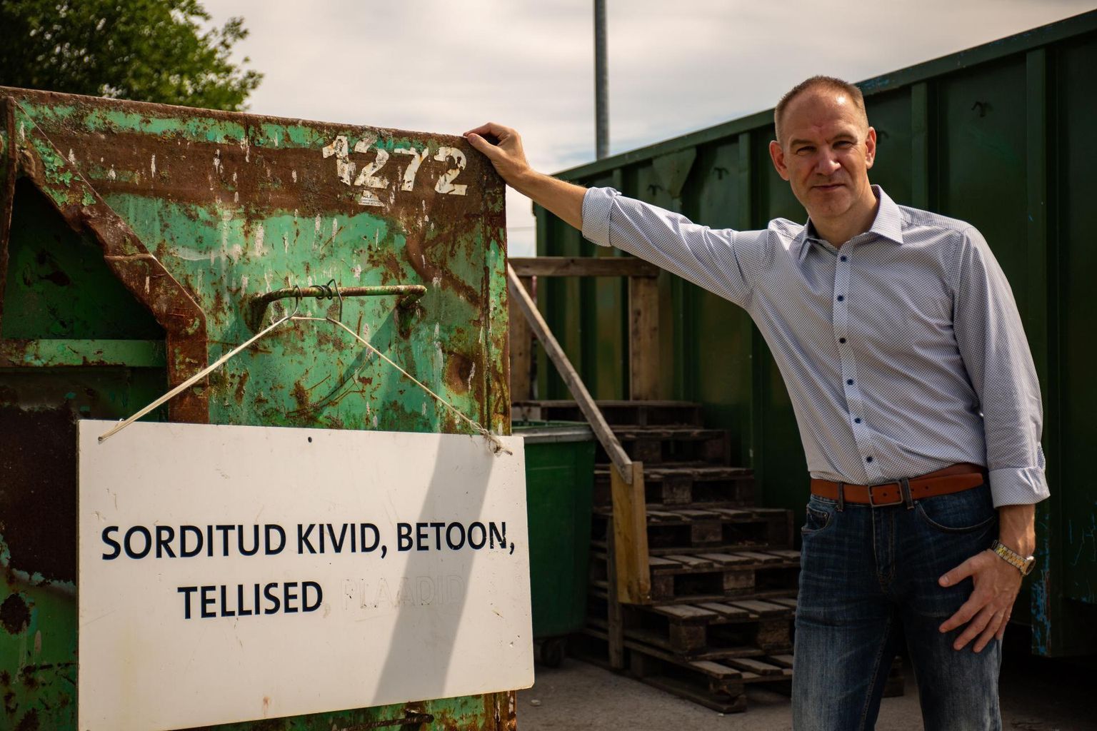 Eesti Keskkonnateenuste tegevjuht Argo Luude ennustas, et Pärnu võib kaalupõhise prügiveosüsteemi läbiminekul muutuda ühe firma pantvangiks. 