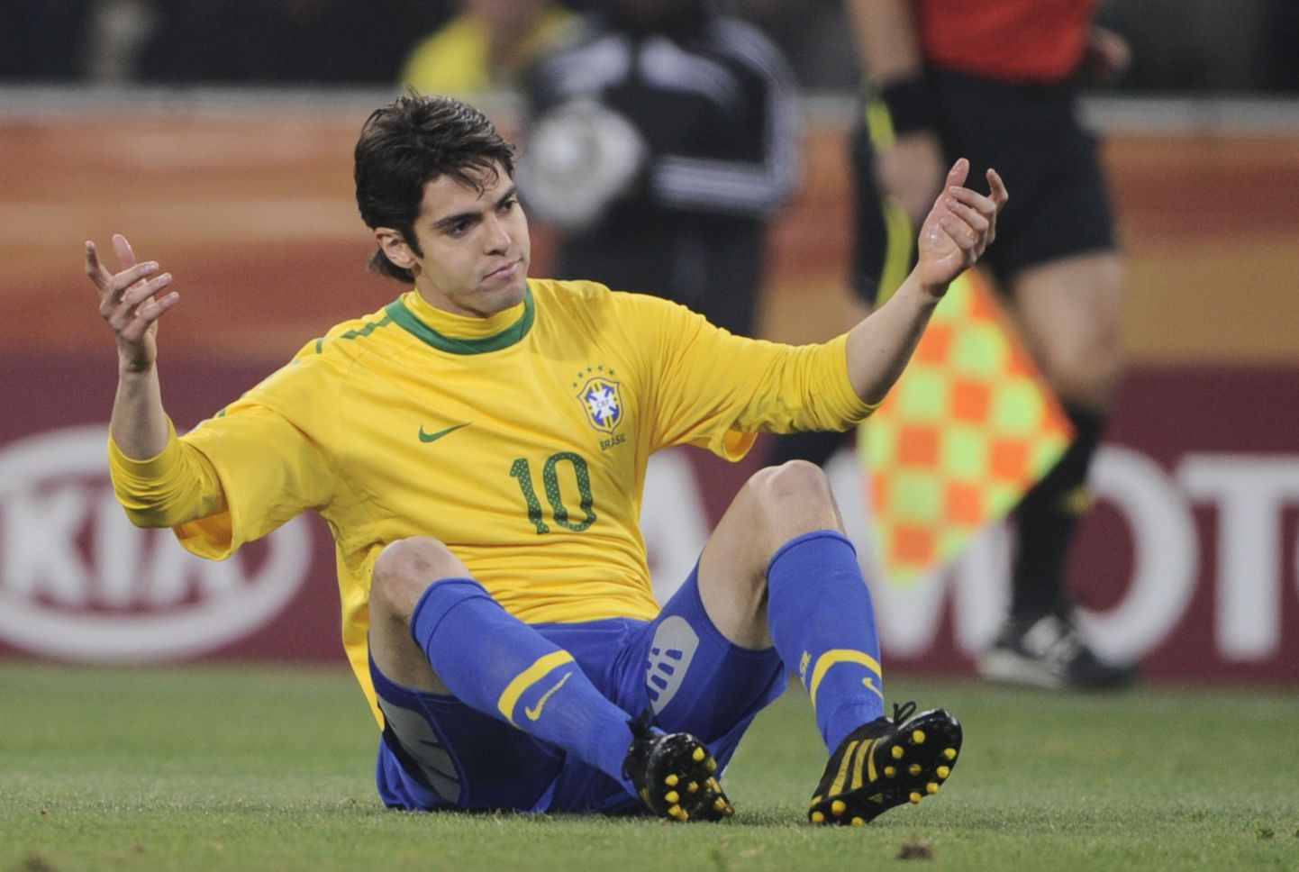Kaká saab taas Brasiilia särki kanda.
