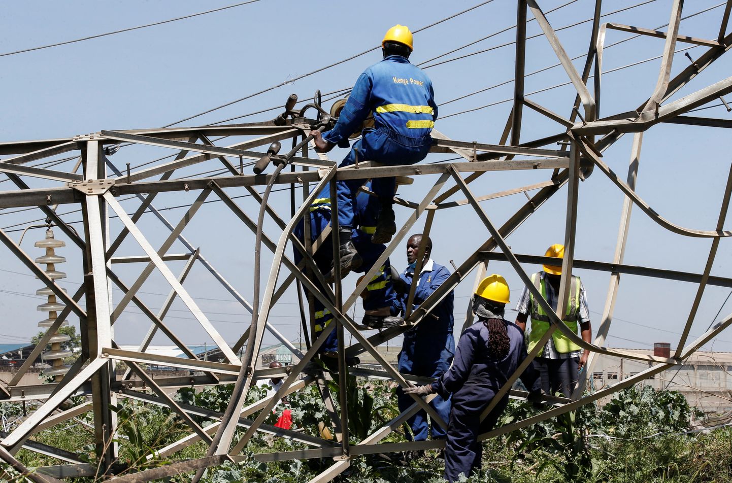 Elektriliinide parandus Keenias.