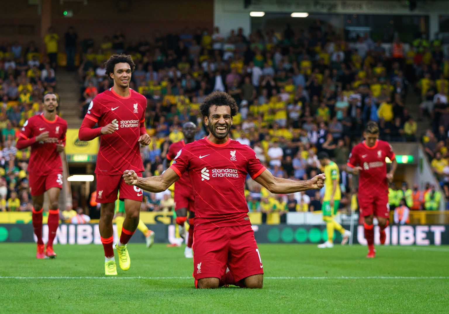 Mo Salah tähistamas oma 100. Premier League'i väravat Liverpooli särgis.