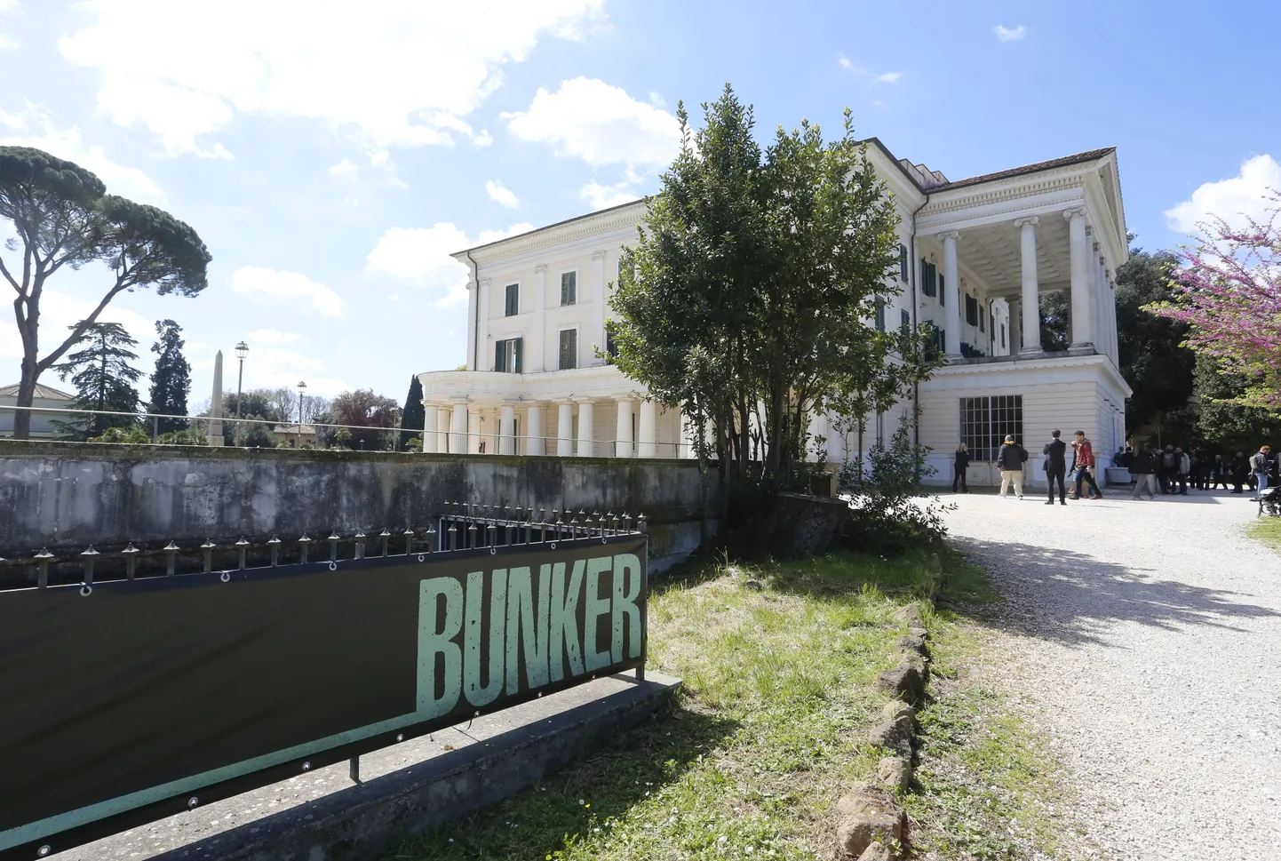 Itaalias Roomas avatakse diktaator Benito Mussolini elukohaks olnud Villa Torlonia juures asuvad maa-alused kaitsepunkrid