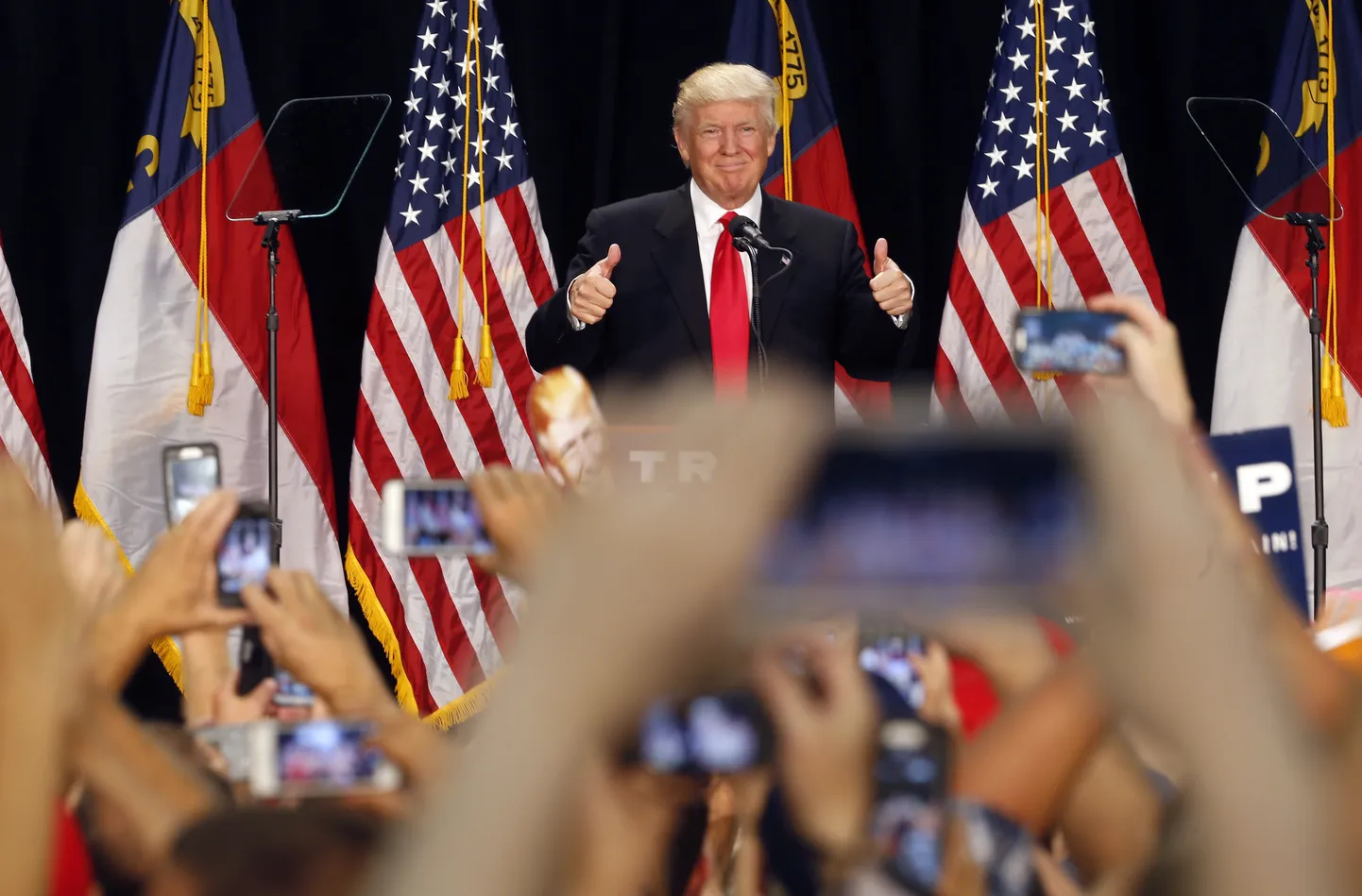 Donald Trump peab kampaaniakõnet Charlottes.