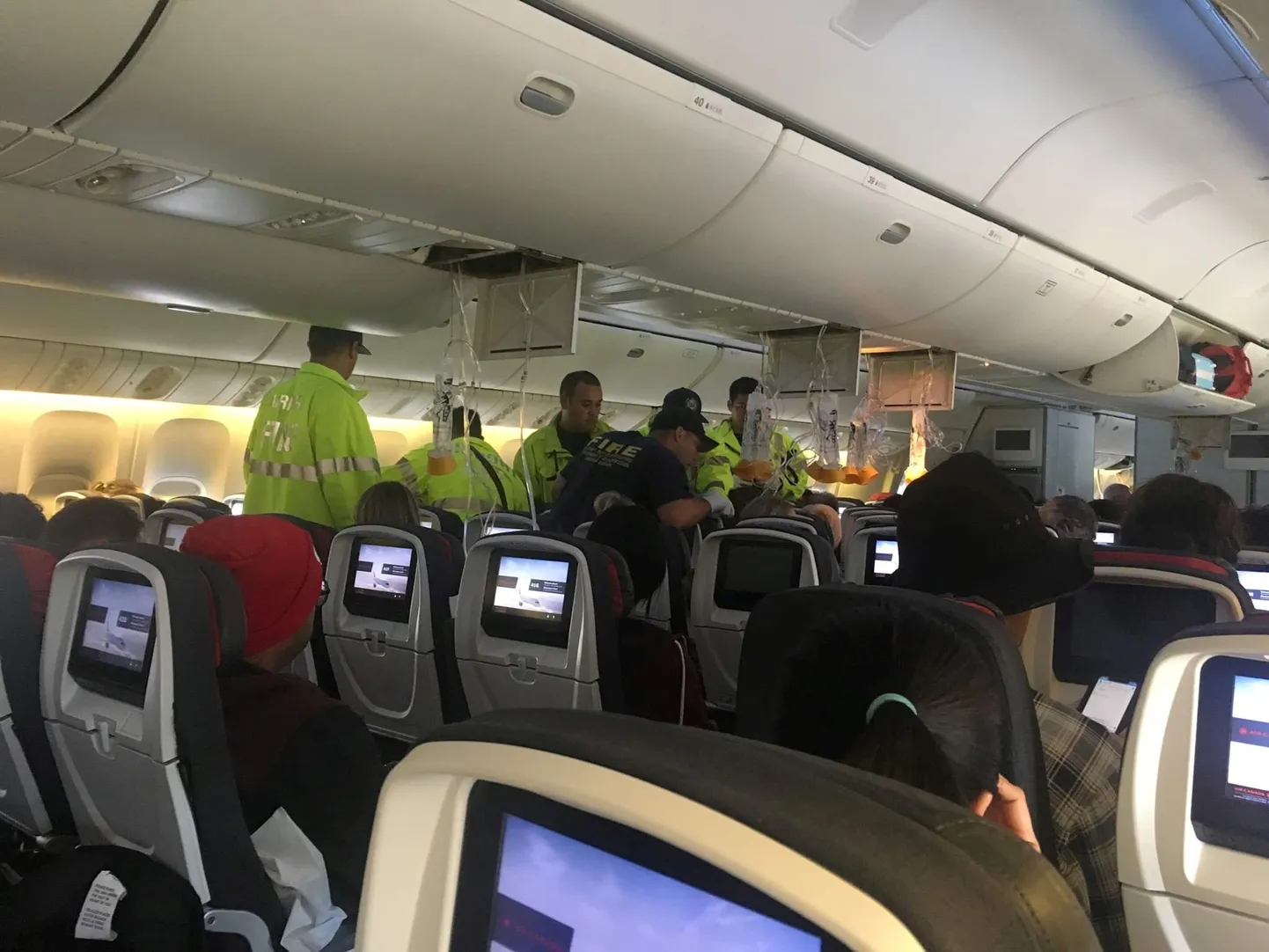 Air Canada lennukit raputas tugev turbulents.