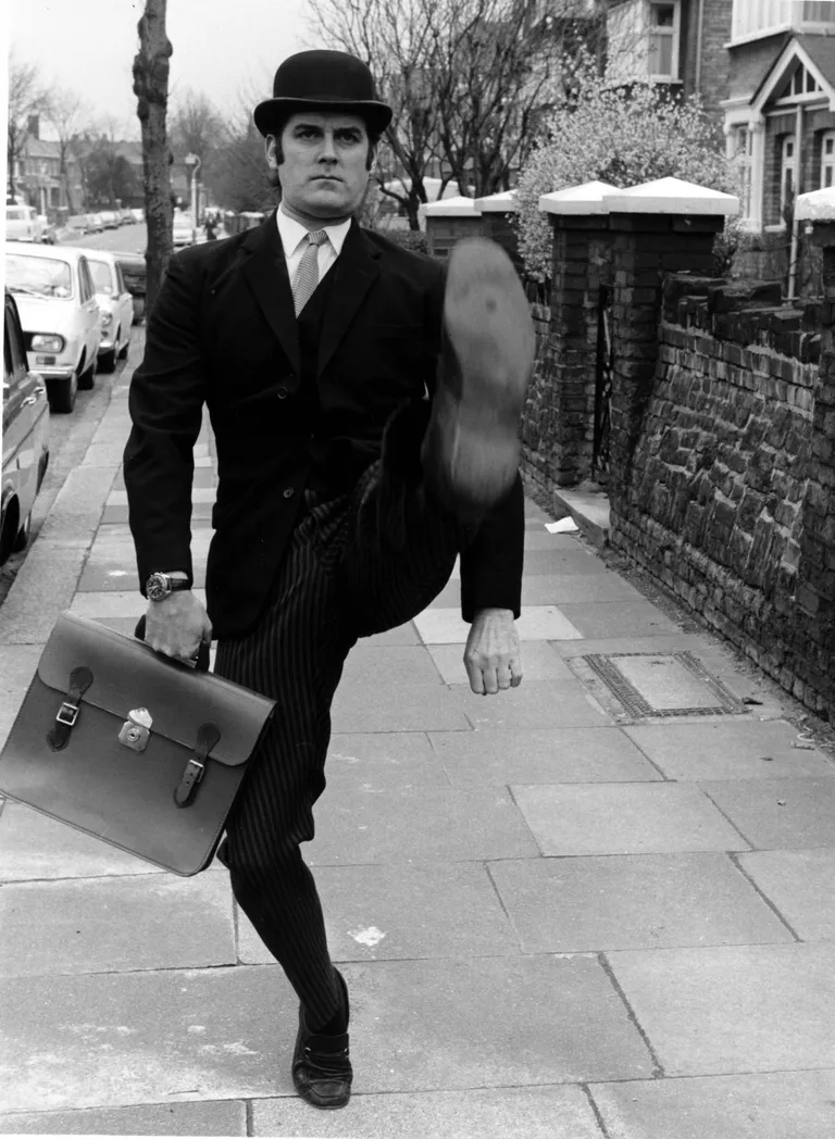 «Monty Pythoni lendav tsirkus». John Cleese