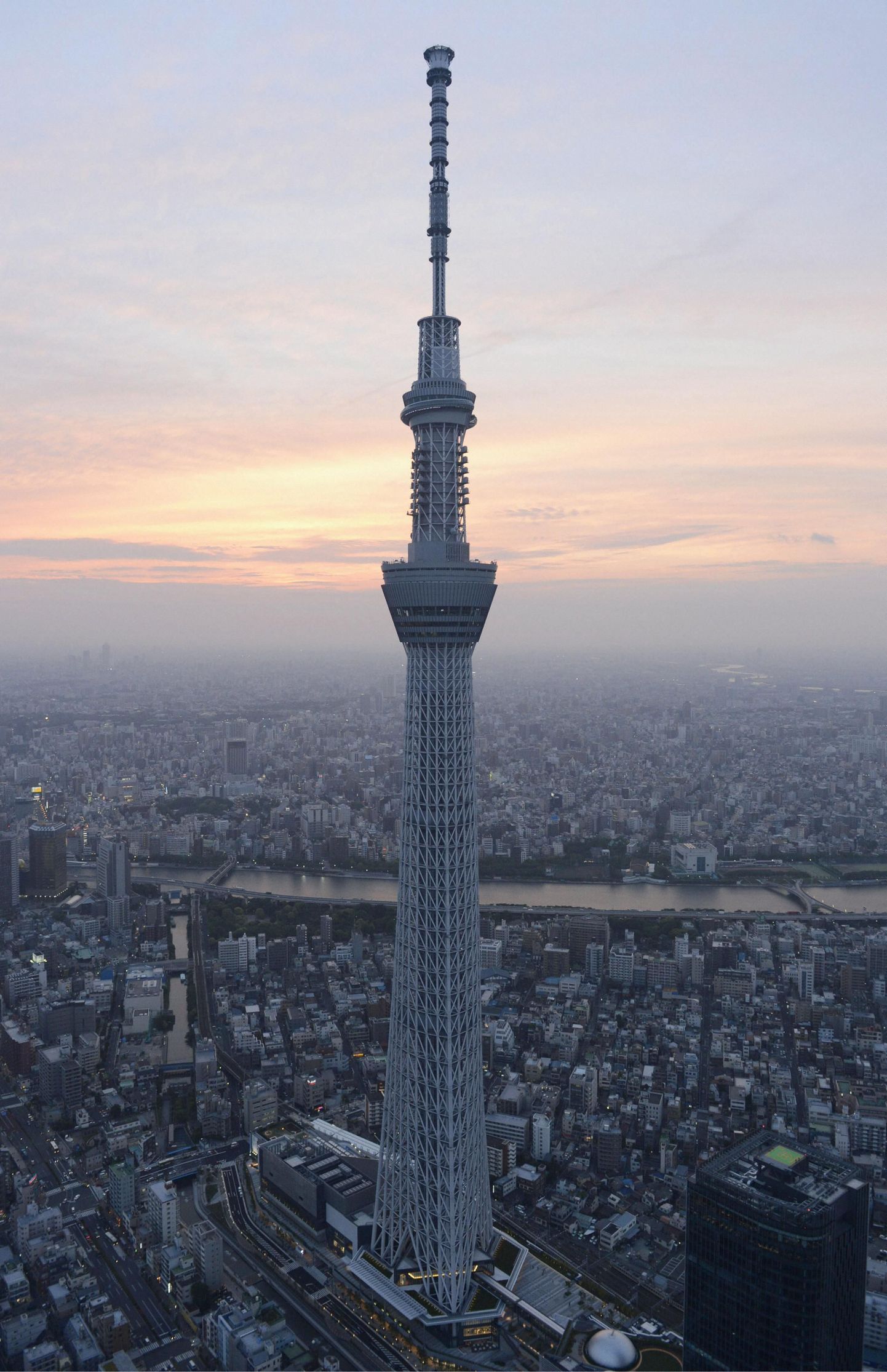 Tokyo Skytree torn