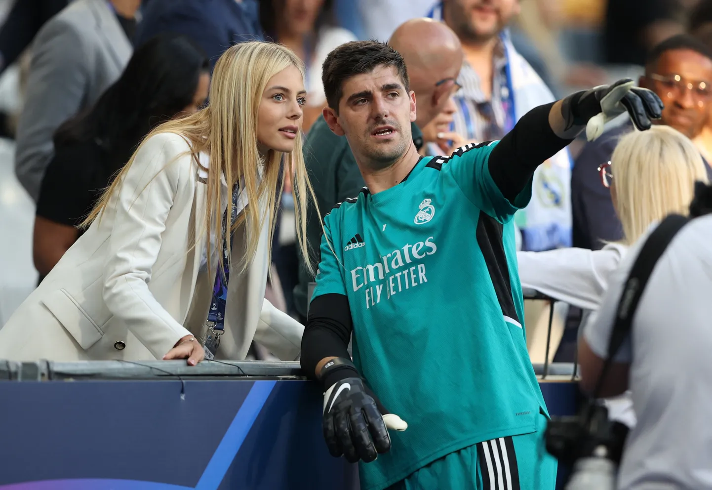 Mishel Gerzig (vasakul) ja Thibaut Courtois Madridi Reali jalgpallitreeningul.