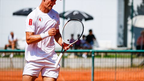 Tenisists Štrombahs ATP rangā atgūst 44 pozīcijas