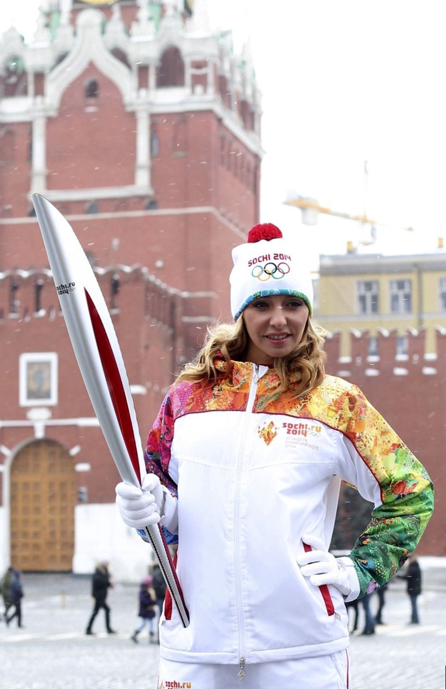 Tatjana Navka olümpiatõrvikuga.