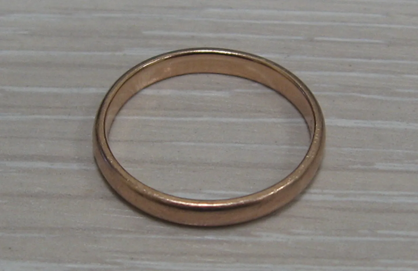 В торговом центре Solaris найдено обручальное кольцо.