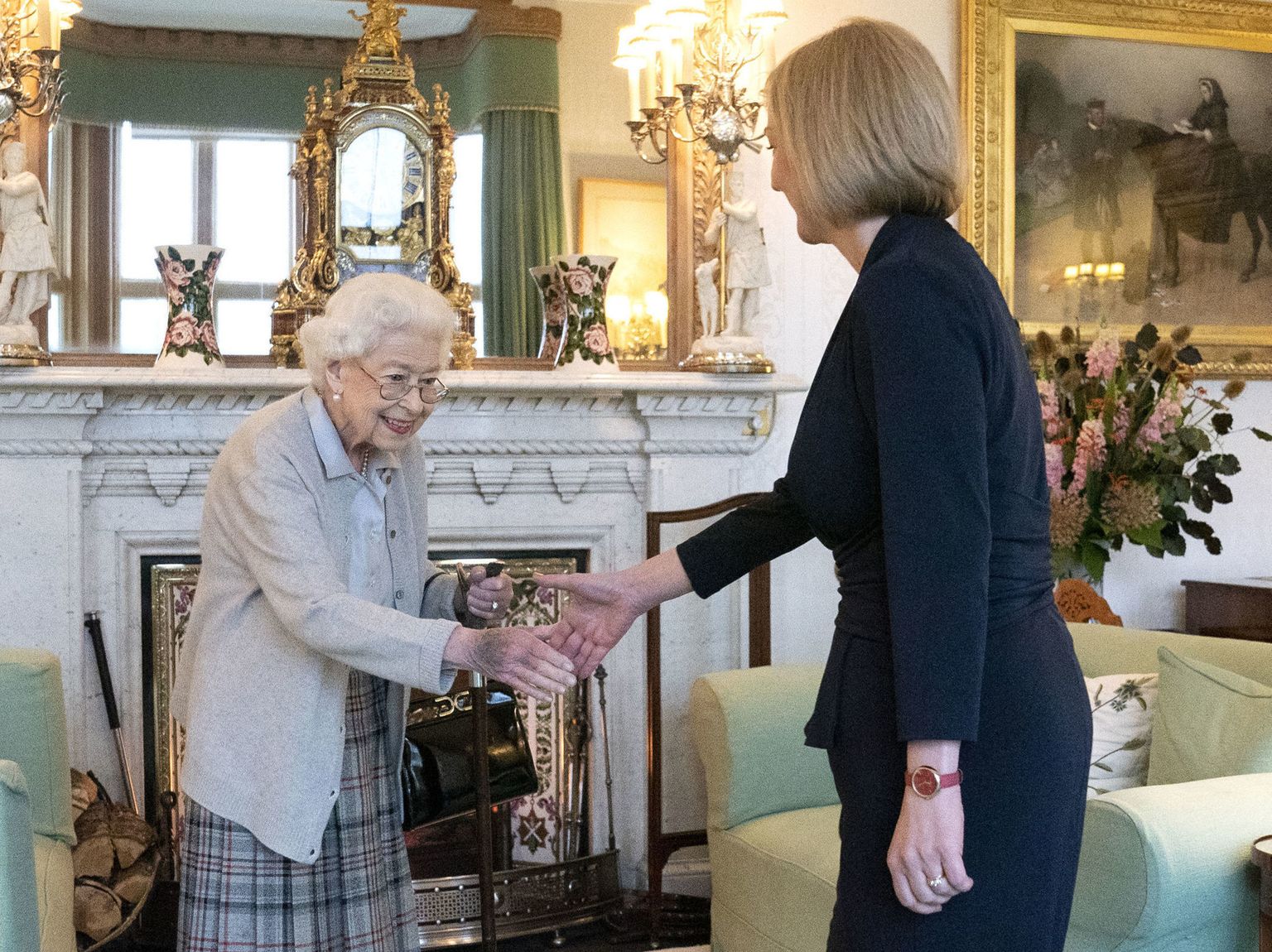 Briti kuninganna Elizabeth II ja Briti uus peaminister Liz Truss kohtusid 6. septembril 2022 Šotimaal Balmorali lossis. Elizabeth II suri 8. septembril 2022
