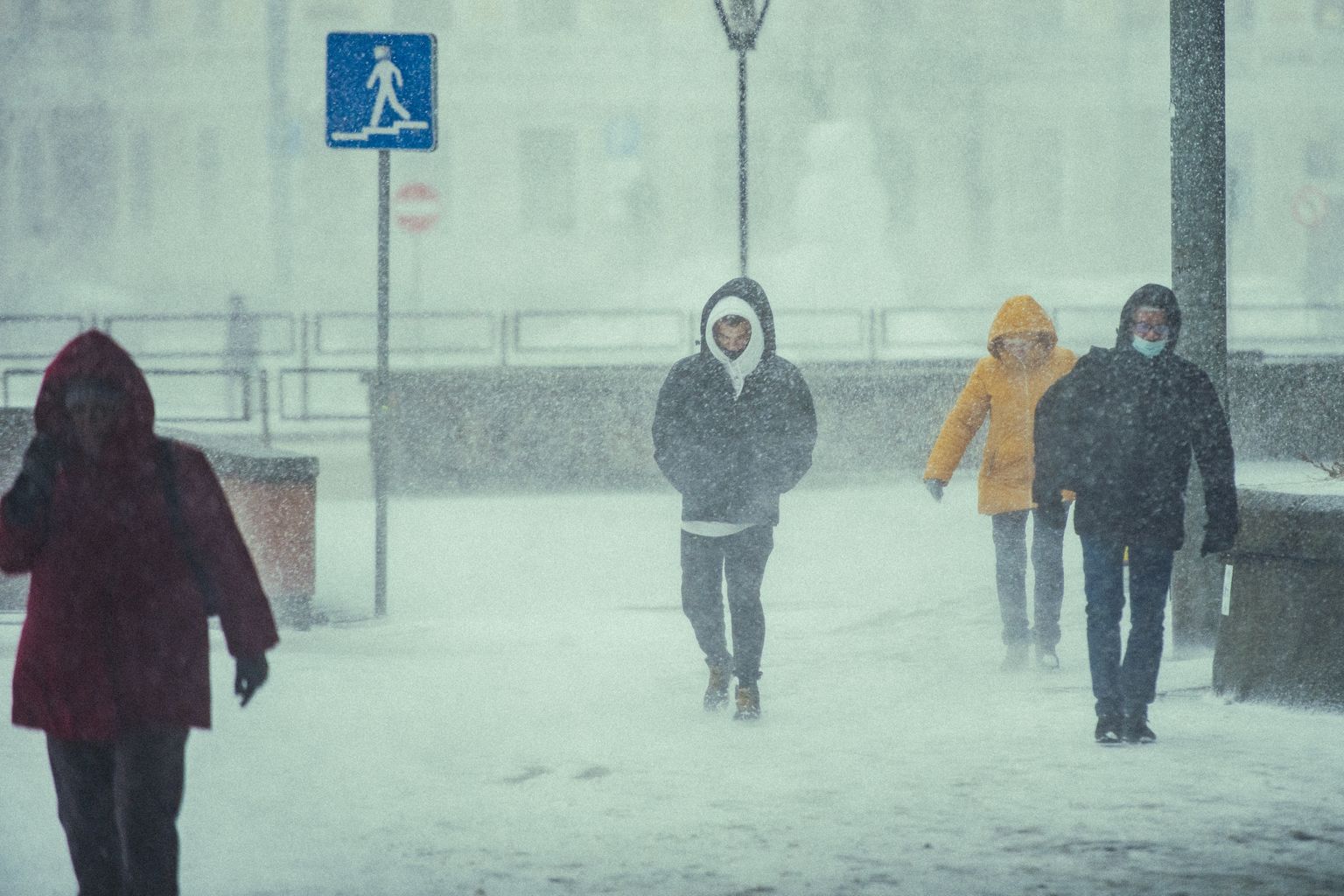 Spēcīgs sniegputenis Rīgā