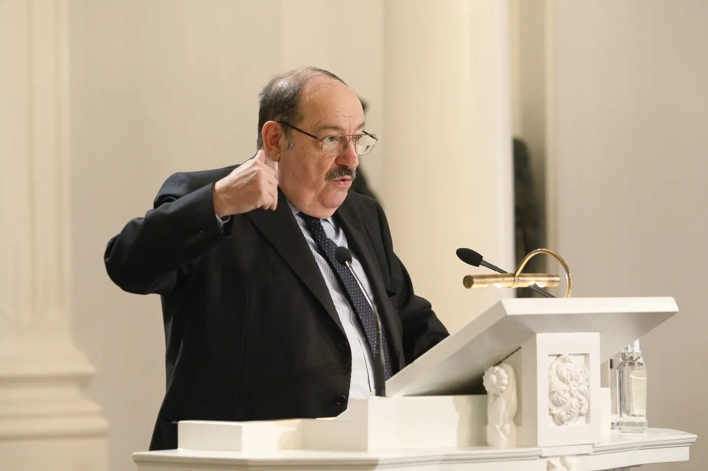 Tartu Ülikoolis pidas aulaloengu maailmakuulus semiootik Umberto Eco.