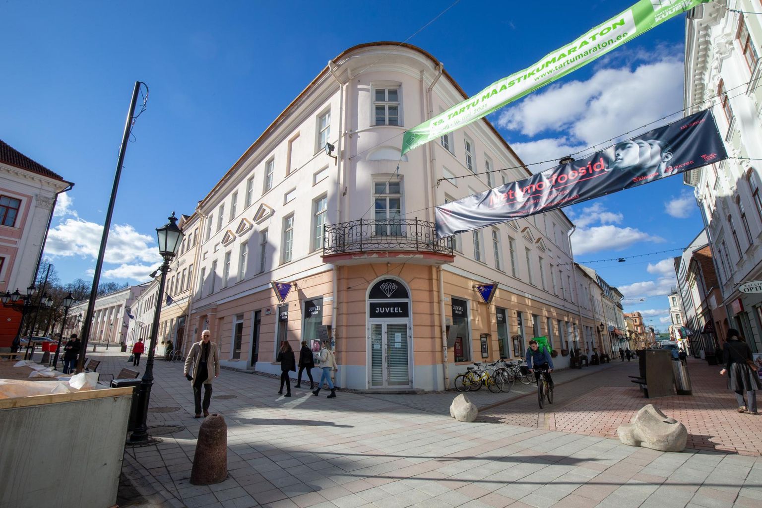 Sihtasutus Tartu 2024 kolib suvel stomatoloogiakliiniku vabanevatesse ruumidesse raeplatsi ja Rüütli tänava nurgal.