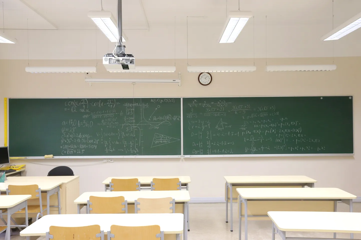 Linnavalitsus annab taas välja õpetaja elutöö preemia.