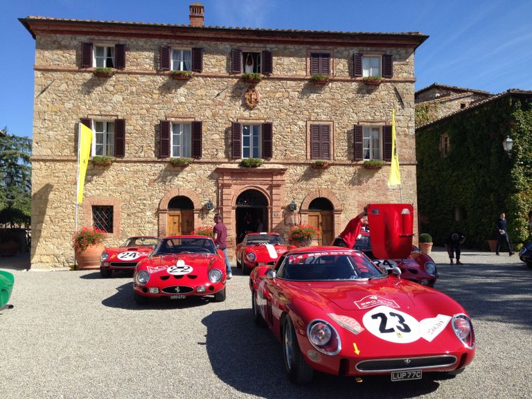 Mõned 39 toodetud Ferrari 250 GTO-st.