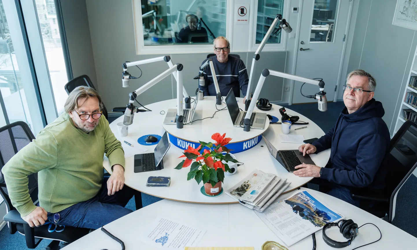 Kuku saatejuhid Ainar Ruussaar (keskel), Priit Hõbemägi (paremal) ja Marek Strandberg.
