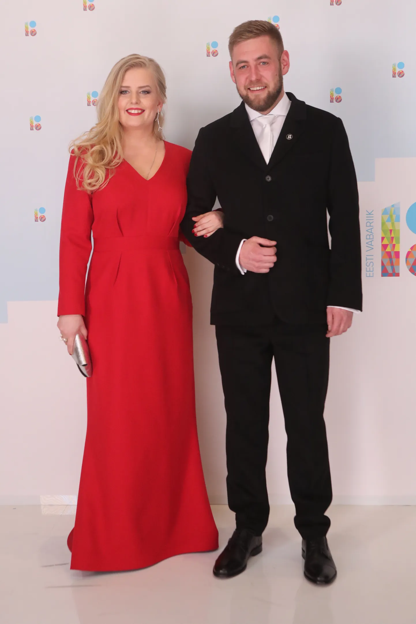 Ajakirjanik Ingrid Peek ja Allar Peek.
