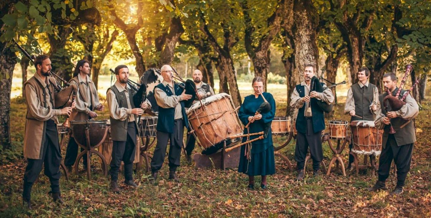 Läti folk-rokkansambel Auļi.