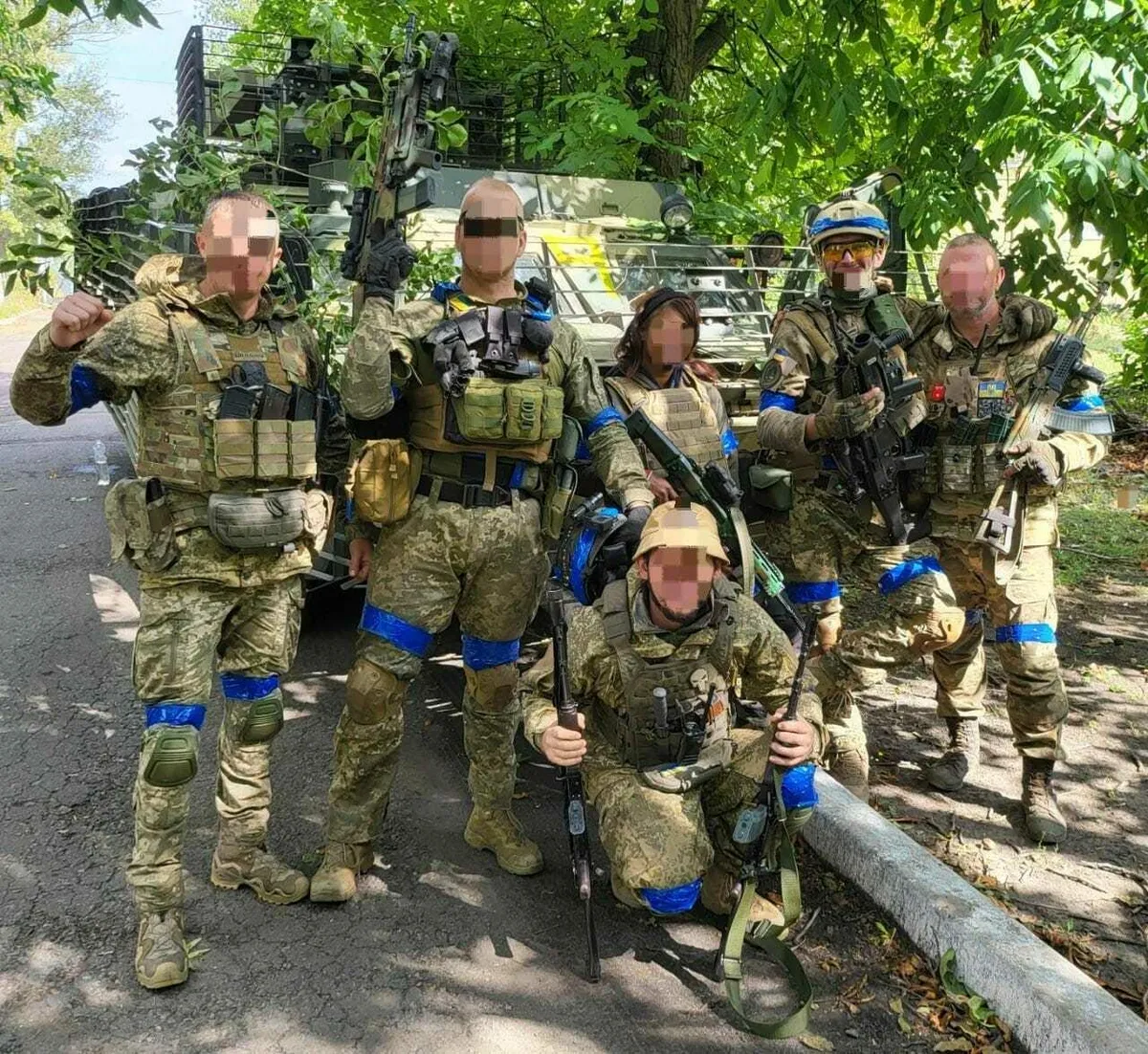 T-Bone's assault group (second from the right), consisting of legionnaires and soldiers from the 92nd Brigade, on the second day after the start of the offensive, when they were sent for a brief rest.