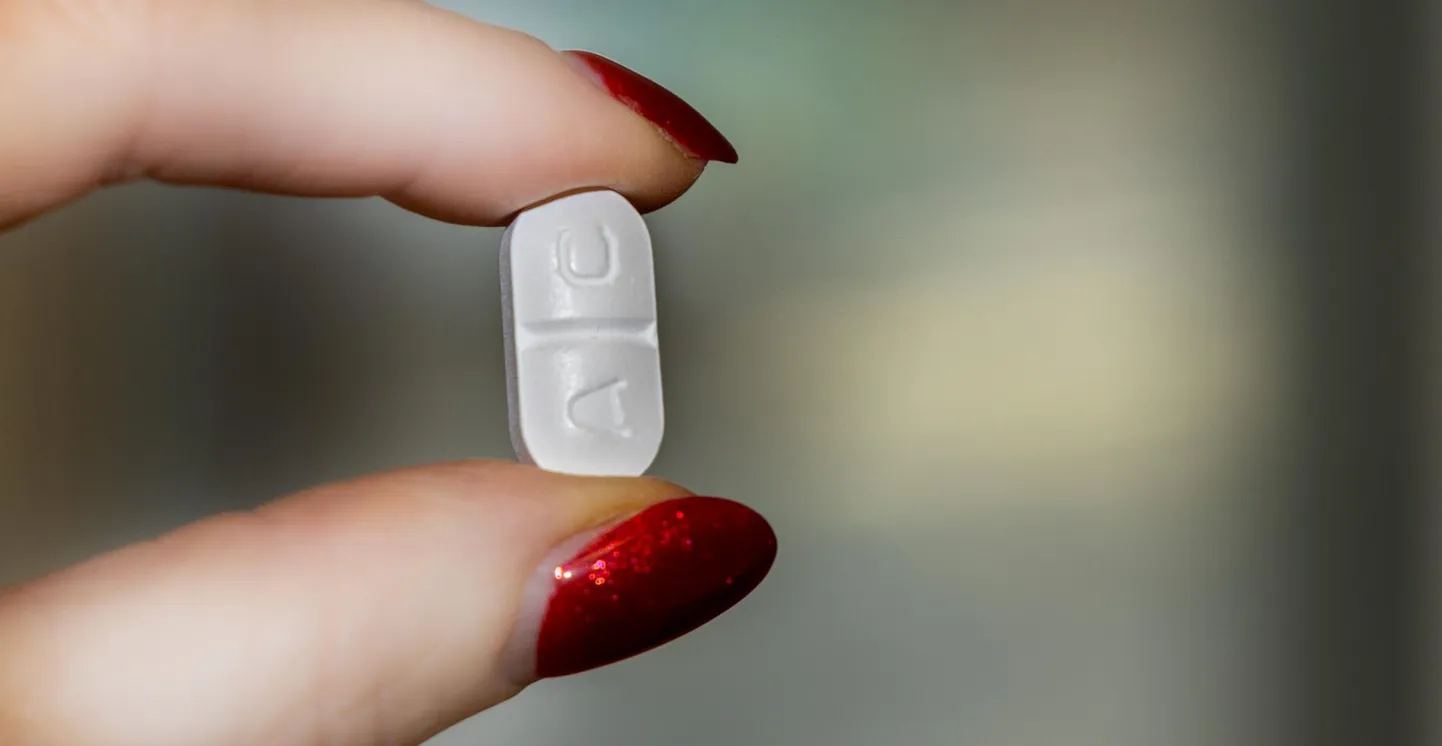 Antibiootikumide ülesanne on hävitada nakkust põhjustanud baktereid ning raskendada nende kasvu ja paljunemist organismis.