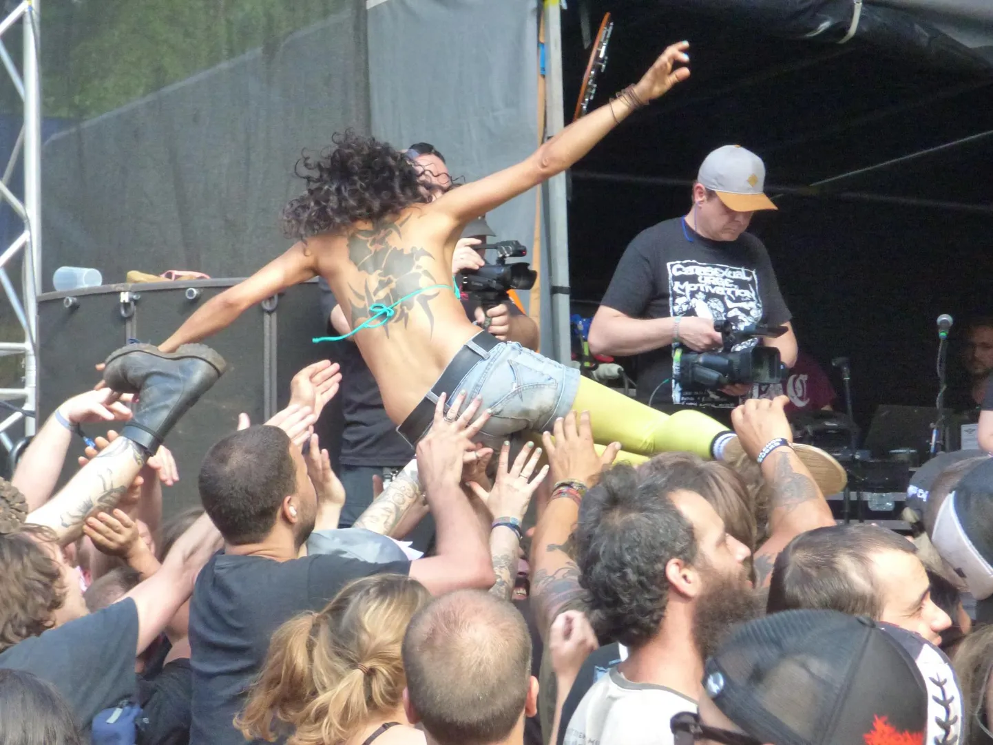 OEF on üks väheseid suurfestivale maailmas, kus stagediving on lubatud.