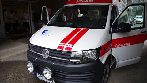 Jalakäija sai ülekäigurajal autolt löögi