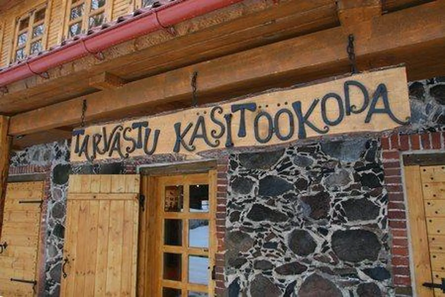 Tarvastu käsitöökoda asub Mustlas.