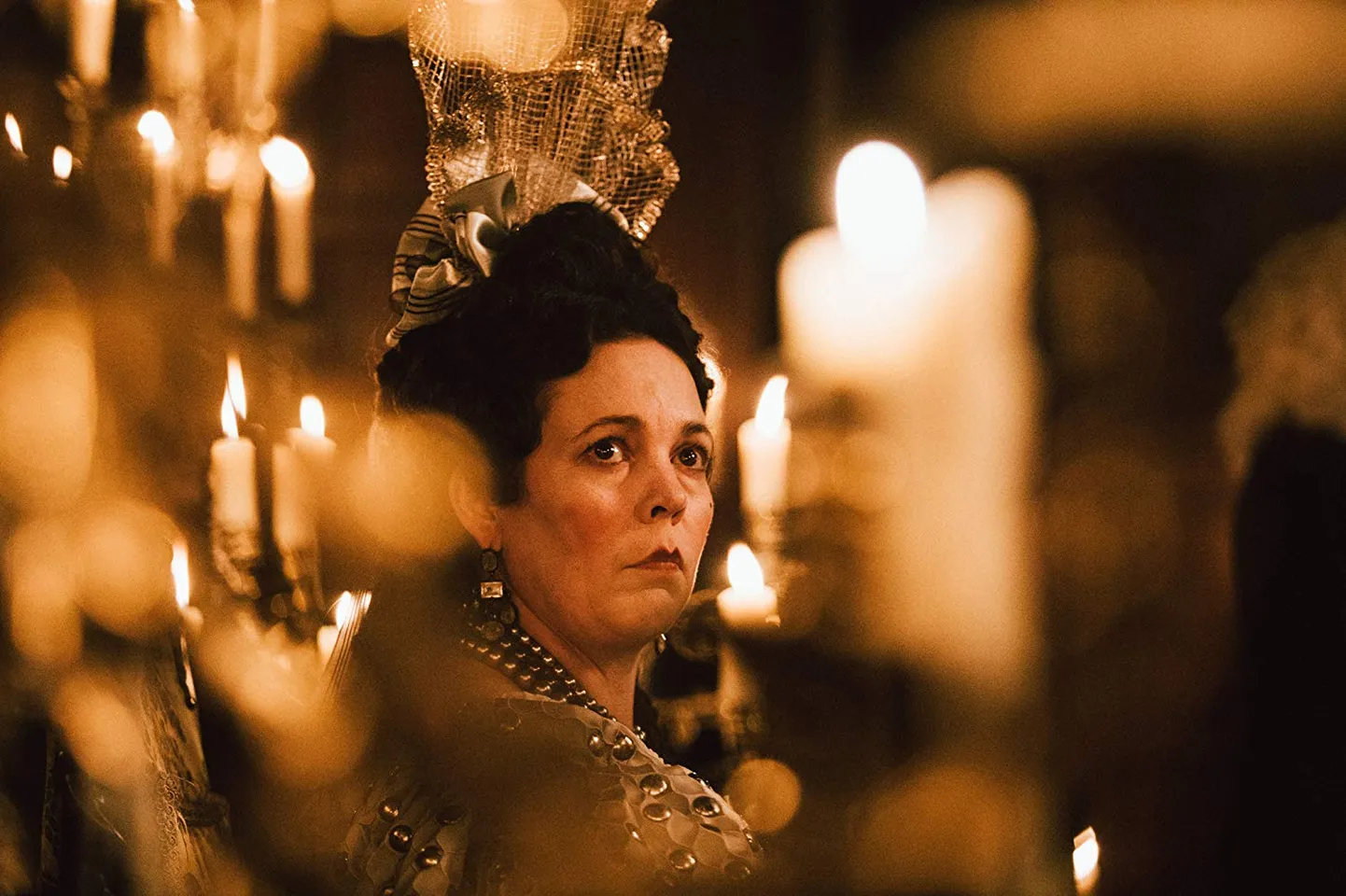 Olivia Coleman kuninganna Anne'ina filmis «Soosik»
